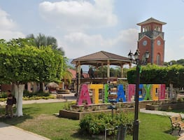 Acuerdan comunidades de Atlapexco pago de multa tras conflicto por topes