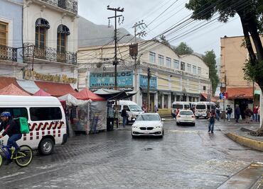 Comerciantes ambulantes exigen igualdad de condiciones para vender en el centro de Pachuca
