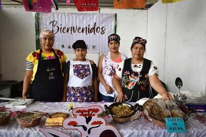 Cocineras tradicionales de Santiago de Anaya participan en la Feria de Alimentos de Origen Prehispánico
