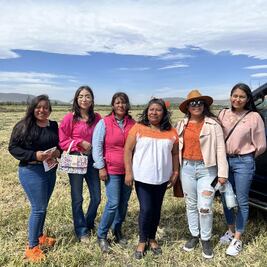 Candidata al Senado realiza campaña en náhuatl y español  