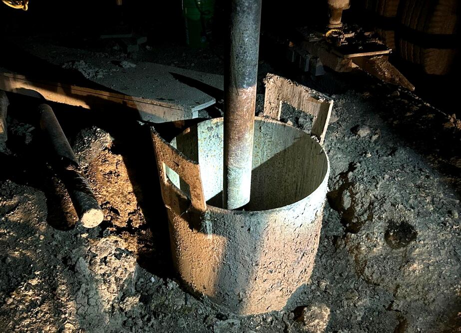 Personal de la Conagua acudió en una primera ocasión, pero fue conducido a otro espacio bajo supervisión del personal de la empresa.