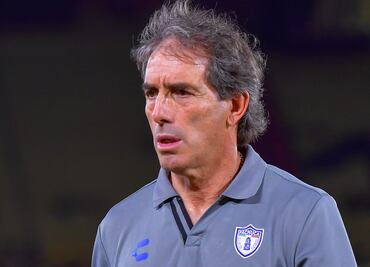 Oficial: Guillermo Almada oficializa su salida de los Tuzos del Pachuca