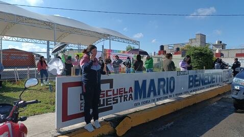 Padres cierran la primaria Mario Benedetti en Mineral de la Reforma por casos de violencia escolar