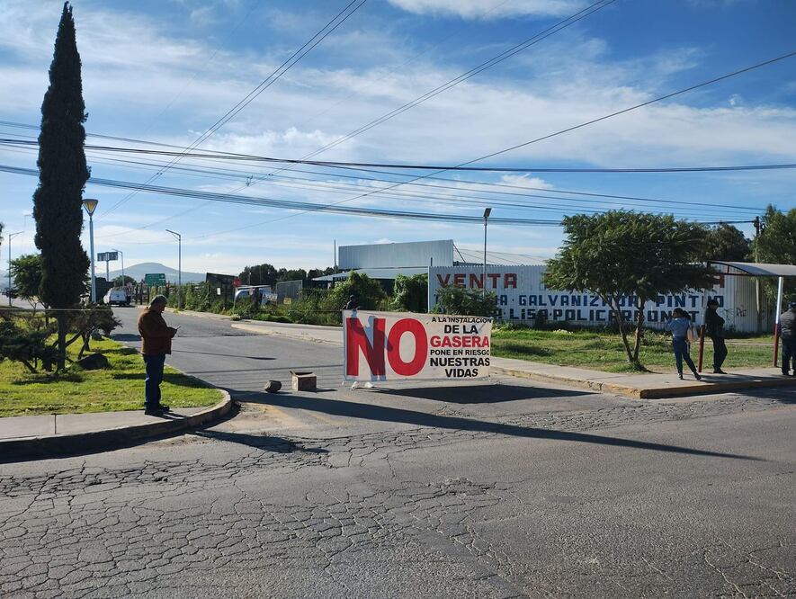 Cerca de 50 vecinos señalaron que acudirán ante instancias federales y estatales, para suspender la construcción 
 I Foto: Especial