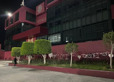 Vinculan a proceso a hombre que pintó “TQM SOFI” en el Palacio de Gobierno