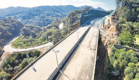 Real del Monte-Huasca por concluir los 9.4 Km de autopista; un año después de lo programado