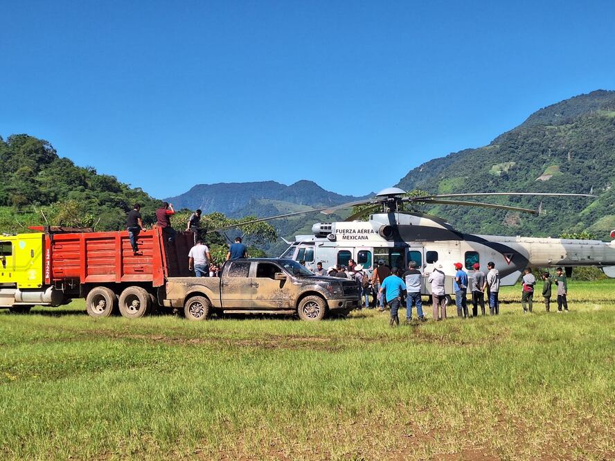 El ejercito se encuentra llevando víveres a comunidades incomunicadas I Foto: Especial