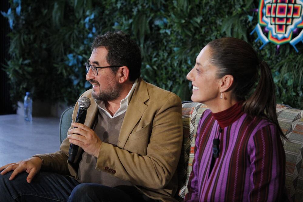 Facebook: César Cravioto Romero