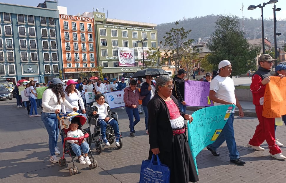 Estudiantes con discapacidad marchan por una educación inclusiva real en Hidalgo | Foto: Lourdes Naranjo