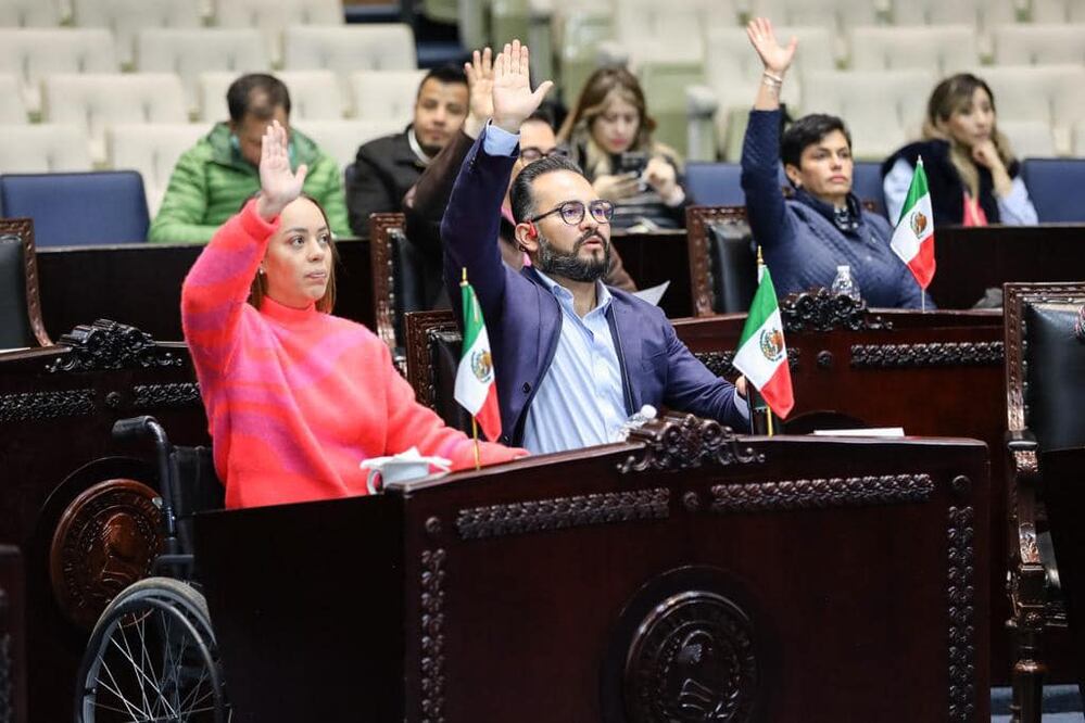 Durante los dos primeros años legislativos, fueron turnadas 945 asuntos a la Comisión de Legislación y Puntos Constitucionales, de los cuales 315 fueron resueltos y quedaron 630 asuntos pendientes, lo que representa un rezago del 66.6 por ciento.