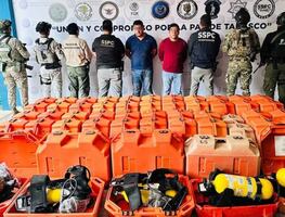 Caen dos "piratas" por robo a plataforma de Pemex en Campeche; recuperan 30 equipos sustraídos y aseguran embarcación