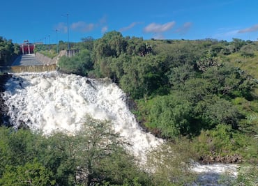Presas del Valle del Mezquital rebasan su capacidad y presentan desfogues