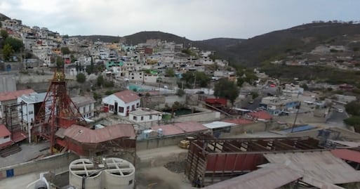 ¿Cuál es una de las compañías más antiguas de México y que se localiza en Hidalgo?