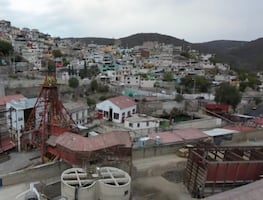 ¿Cuál es una de las compañías más antiguas de México y que se localiza en Hidalgo?