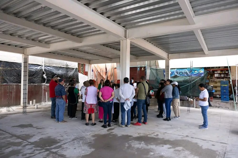 Entregan la primera etapa del mercado de Zimapán I Foto: Especial