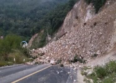 Persisten afectaciones en la Sierra Gorda por lluvias; comunidades continúan sin energía eléctrica