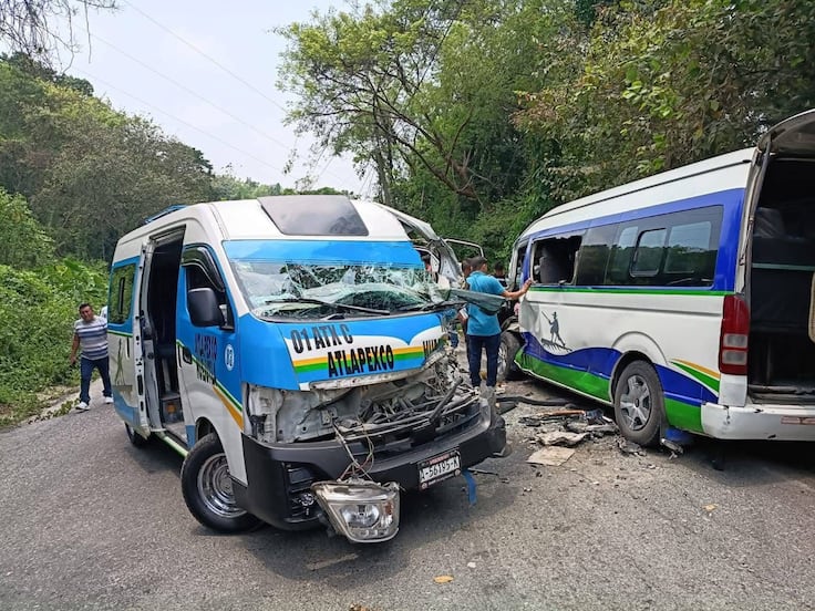 Choque entre combis deja varios lesionados en la carretera Huejutla–Atlapexco