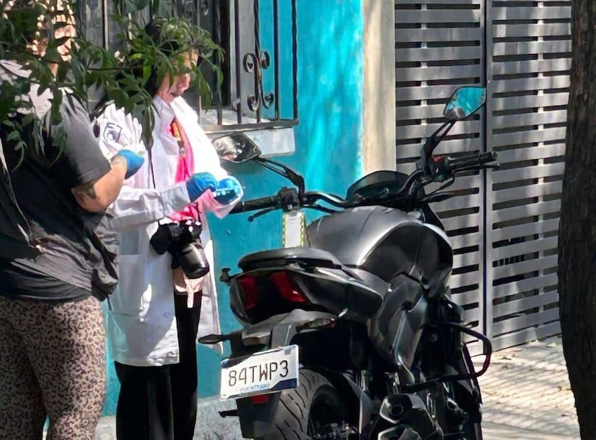 Localizan moto y camioneta en caso de asesinato de funcionarios | Foto: especial