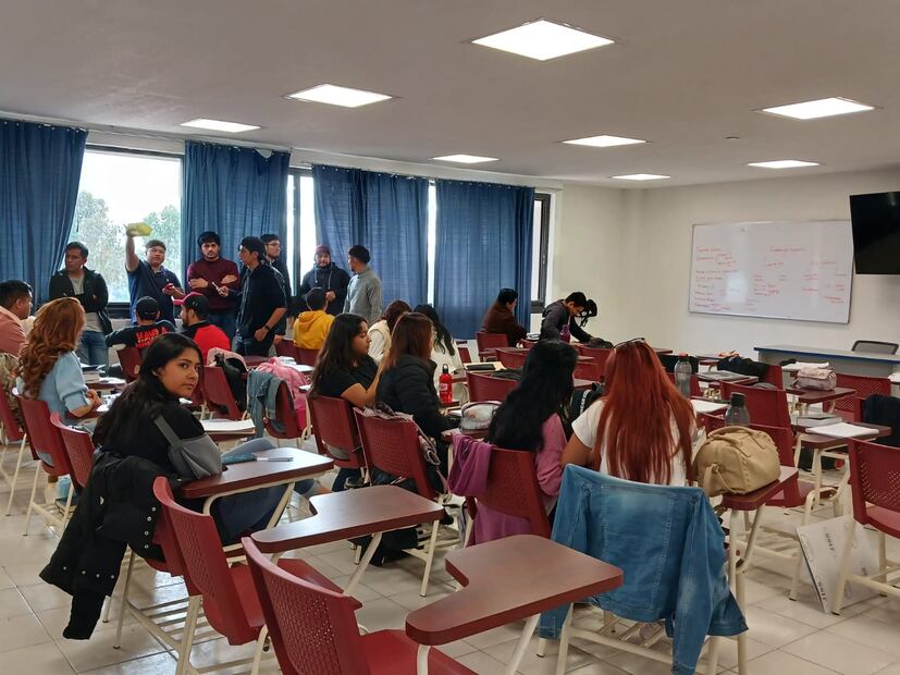 Tras paro de 21 días, retornan universitarios del ICSHu regresan a las aulas | Foto: Especial