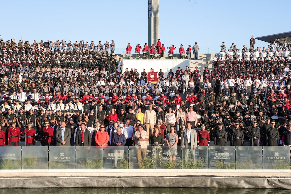 El certamen reunió a 102 bandas de guerra y 43 escoltas provenientes de 18 estados de la República Mexicana | Foto: SEPH
