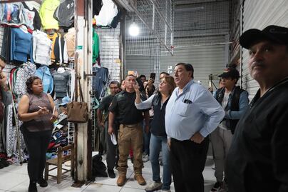 Por retiro de rejillas en los locales de La Fayuca, locatarios bloquean calles  