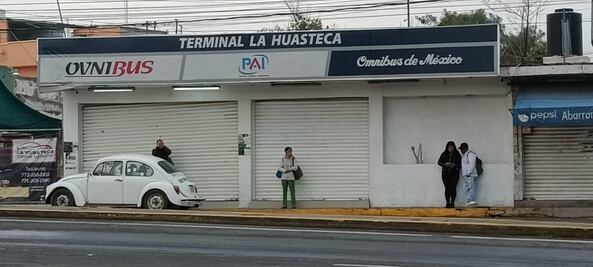 Suspenden transporte para Ixmiquilpan tras retención de unidades y bloqueo carretero