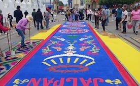 Tapetes de fe: Ixmiquilpan celebra 80 años de la procesión del Señor de Jalpan
