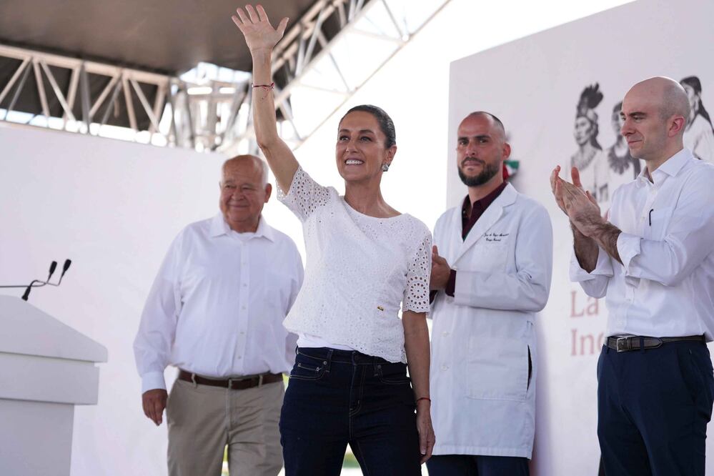 La presidenta Claudia Sheinbaum, entrega en BCS una sala de hemodinamia para atender infartos y otros problemas cardíacos. Domingo 13 de julio de 2025. Foto: Agencia EL UNIVERSAL/ESPECIAL Presidencia/RDB.