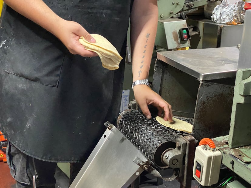 Hidalgo frena el alza de la tortilla; 35 empresas firman acuerdo para estabilizar el precio en 23 pesos | Foto: Luis Soriano