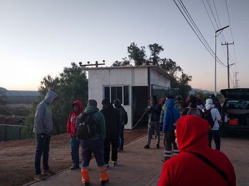 Trabajadores de Pro Fag en Pachuca protestan por falta de salarios y prestaciones