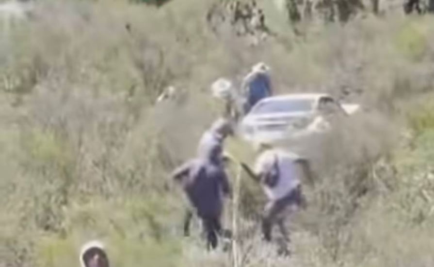 Vehículo cae a barranca de 100 metros en Ixmiquilpan; una persona resulta lesionada