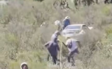 Vehículo cae a barranca de 100 metros en Ixmiquilpan; una persona resulta lesionada