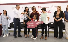 Infonavit realiza segunda entrega de viviendas en Colima; prevé construir más de un millón de casas 