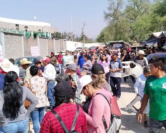 Se manifiestan en el Poder Judicial vecinos de San Miguel de las Piedras