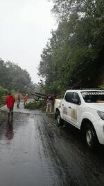 Derrumbe bloquea carretera en San Bartolo Tutotepec; lluvias ponen en riesgo caminos de Hidalgo