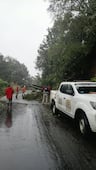 Derrumbe bloquea carretera en San Bartolo Tutotepec; lluvias ponen en riesgo caminos de Hidalgo