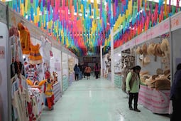 Artesanos reciben apoyos para aumentar sus ganancias en la Feria de San Francisco