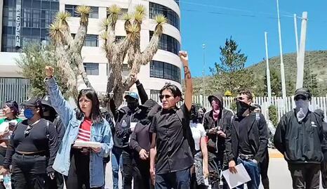 Estudiantes desconocen al Consejo Estudiantil Universitario