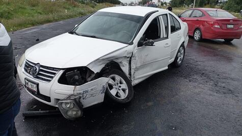 Carambola en la carretera México-Pachuca deja cinco lesionados y caos vehicular