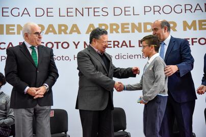 Julio Menchaca anuncia inversión de 300 millones de pesos en programa de calzado escolar
