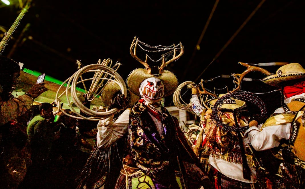 ¡Los cuernudos de Calnali llegan al Cervantino! Foto: Cultura Hidalgo