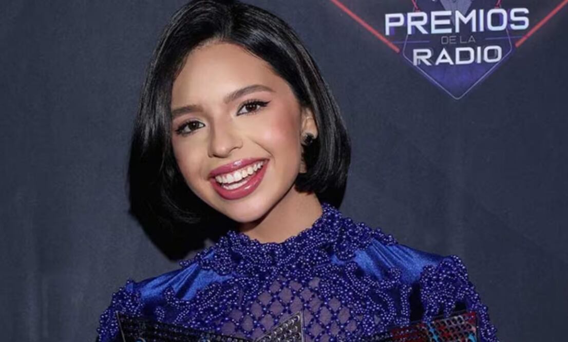 La intérprete Ángela Aguilar en los Premios de la Radio. Foto: Instagram oficial.