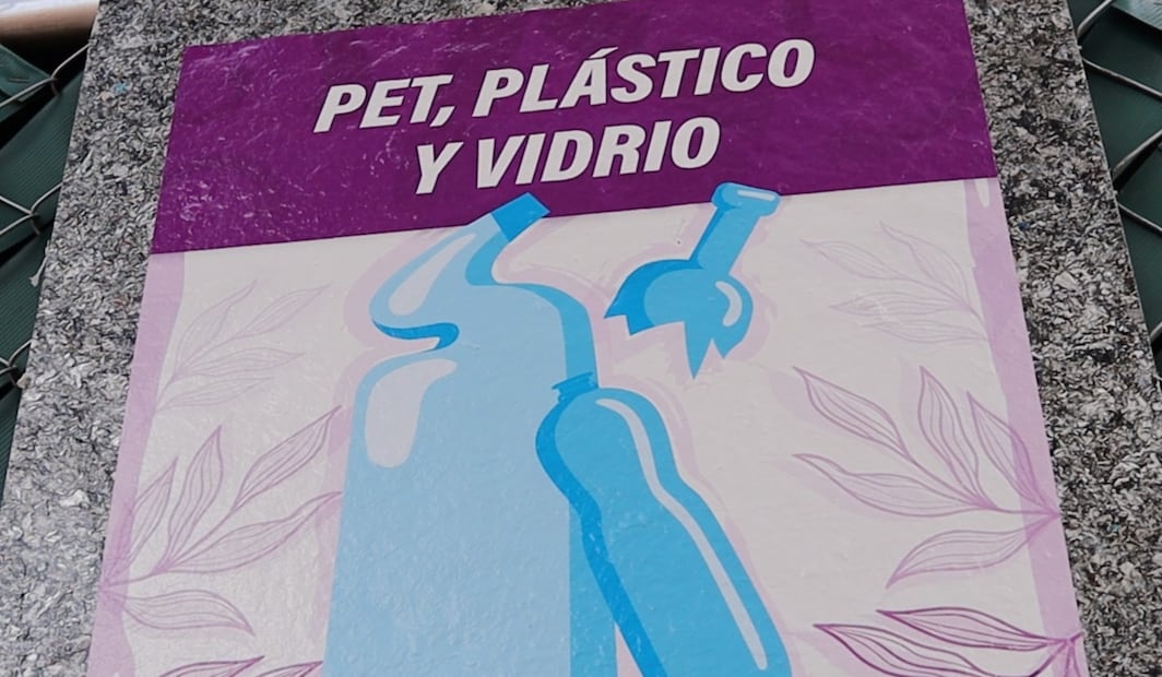Convierten cajas de leche en aula sustentable en Pachuca | Foto: Josué Ortiz
