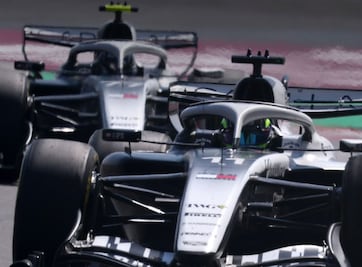 Mario Andretti lanza polémico comentario sobre Checo Pérez y Bottas: "Están un poco oxidados" 