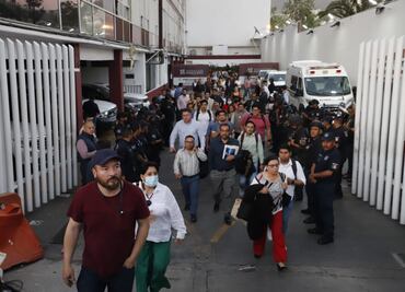 Pobladores de Capula, Ixmiquilpan se manifiestan en Palacio de gobierno; firman acuerdo