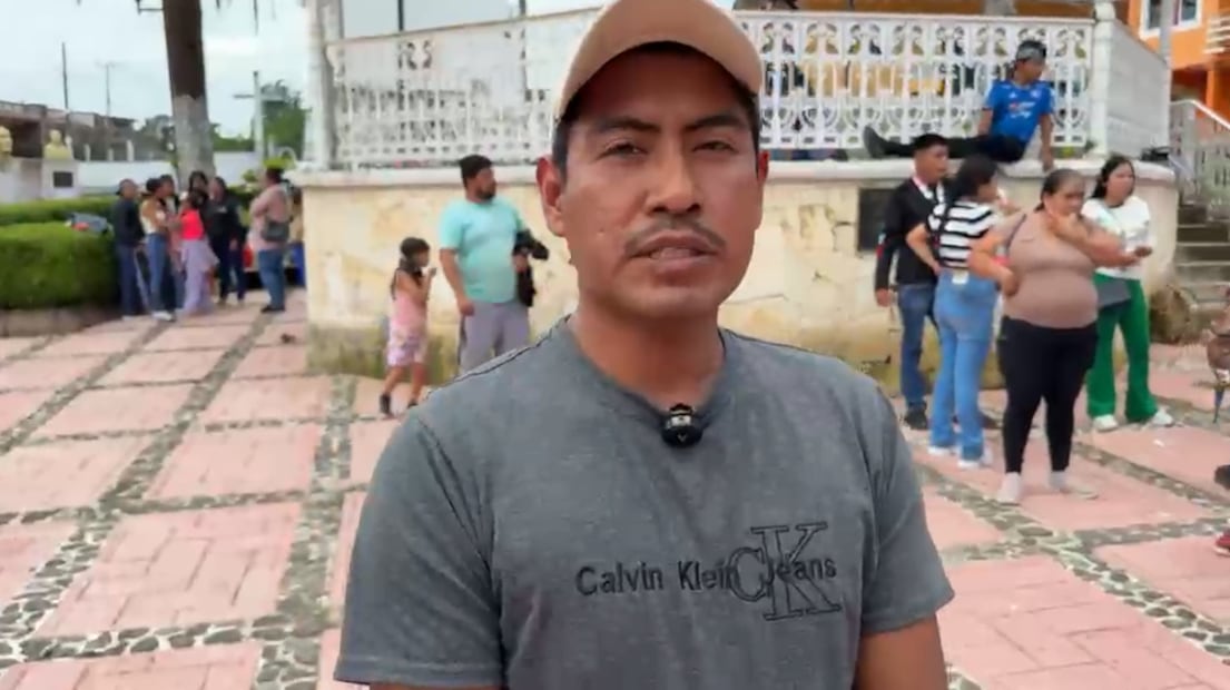 Natanael Hernández, habitante de Chapula, relata cómo la inundación del 2025 acabó con su casa y su ganado.