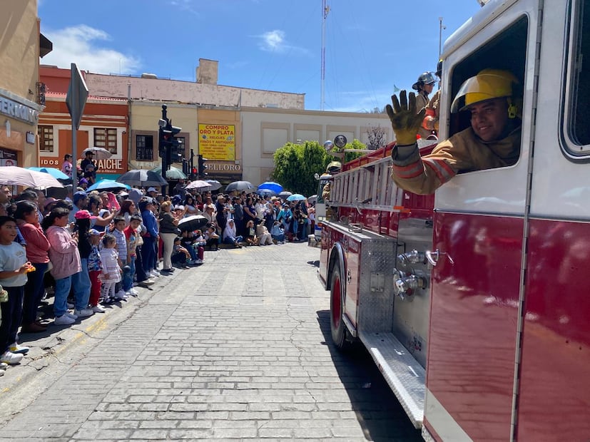 Pachuca celebra la Independencia con desfile cívico militar | Foto: Lourdes Naranjo