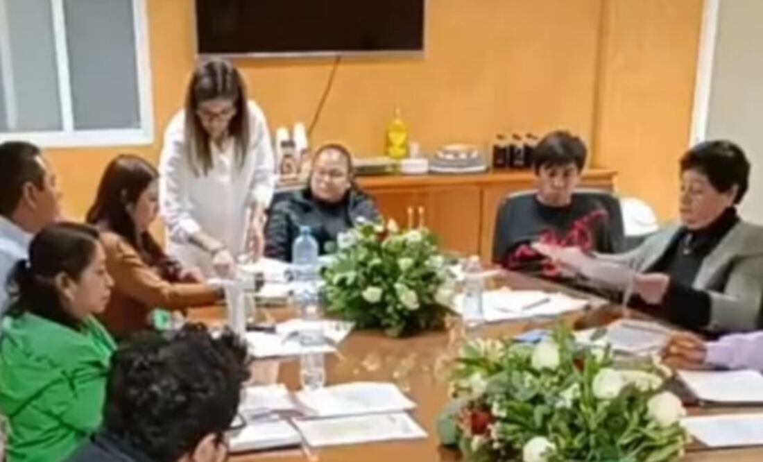 Autoridades auxiliares de la comunidad de San Antonio Zaragoza, perteneciente al municipio de San Salvador, pidieron a las autoridades municipales que se le dé continuidad a una obra de electrificación