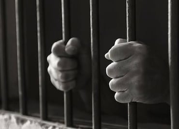Se quedan en prisión sujetos que tenían un set de pornografía infantil en Pachuca