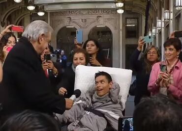 AMLO se compromete entregar residencia para jóvenes con discapacidad